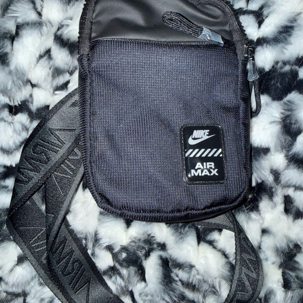 Nike Air Max Black Belt Bag